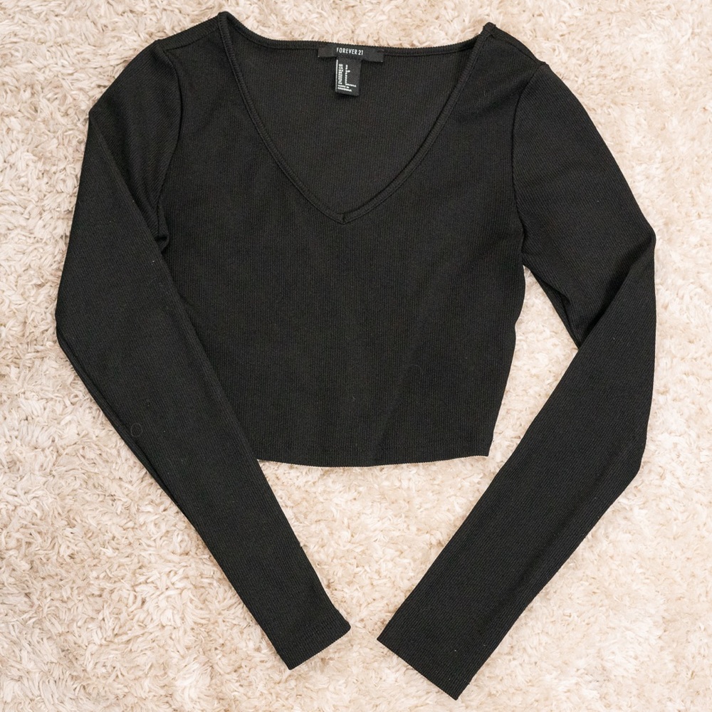Forever 21 Black long sleeve crop top